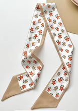 Tan Floral Twilly