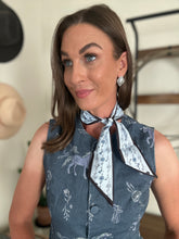 Blue Floral Twilly